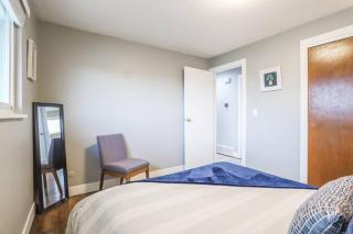 NEW Modern Home w/ Beautiful Finishes! - Denver - 2