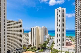 Beautiful Ocean View, Split AC, 1 Block to Beach and Parking - Honolulu - 7