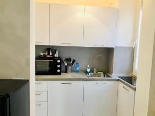 Lovely 2 room apartment with small garden - Milão - 4