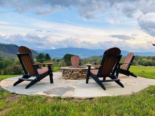 Pet Friendly+ Hot Tub + Fire Pit + Game Room - 8
