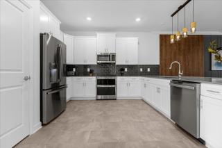 9 Bedrooms- 5 Bathrooms Storey Lake 2976 Pl - Kissimmee - 4
