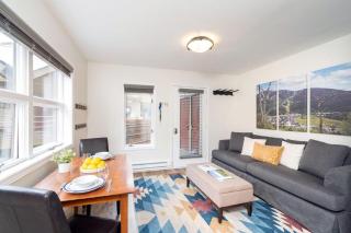 Cloud Nine, Walk to Gondola, Top Floor on River & Hot Tub condo - 0