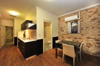 Highlander Motor Inn - 9
