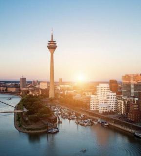 MAX Hotel Düsseldorf Self-Check-in - Düsseldorf - 8
