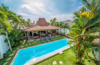 Villa Teman Eden, 4BR prime location Seminyak Beach - Seminyak - 9