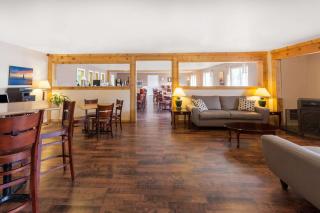 Baymont by Wyndham Manistee - Manistee - 7