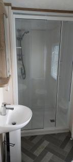 Beautiful 6 Berth Caravan At Breydon Water Nearby Great Yarmouth Ref 10056B - Belton - 1