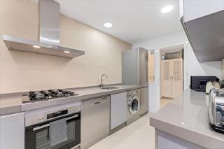 by Riva - Stylish 3 Bedroom Luxury Apartment in Los Naranjos de Marbella - Marbella - 5
