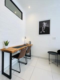 Industrial CHIC Apartment 113 - Fibre WiFi, washing machine & sunny balcony - Joanesburgo - 7