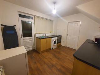 Spacious Double Bedroom TDB Manchester - Middleton - 2