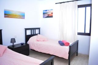 Habitacion doble con baño entrada privada para huéspedes - San Bartolomé - 1