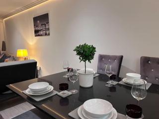 Regent House - London - 9