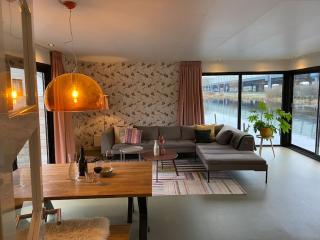 Unieke woonark met privétuin en free parking. - Roterdão - 9