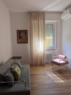 Goito Gallery - 8
