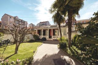 AT Home 128 : little garden in the city - Turin - 2