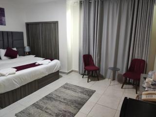 Golden Plaza Hotel - 9