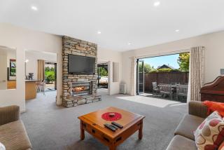 Heritage Villa 10 - Wanaka Holiday Home - Wanaka - 9
