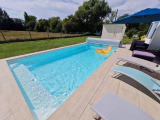 JOLIE MAISON AVEC PISCINE CHAUFFEE EN CAMPAGNE - Le Perrier - 9