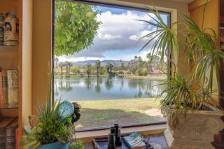 Mtn-View Rancho Mirage Condo with Lakefront Patio - Rancho Mirage - 5