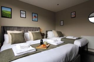 West Bar Penthouse FREE Parking - 9