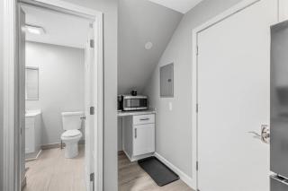 Cozy & Quiet Studio Flat in Historic Mount Clemens - 7