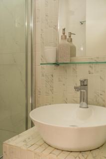 Dema Luxury Suites - Perikleous E1 - 1