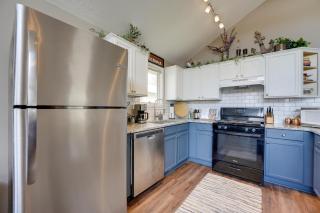 Reeds Spring Retreat with Lakeview Deck and Grill - 1