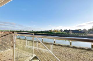 Nine The Boathouse - 2