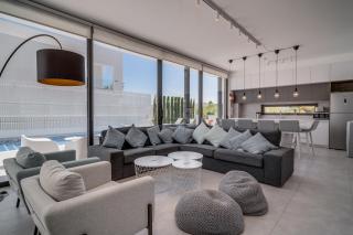 SunnyVillas: 3BR New Villa☆Private Pool in Pernera - White Swan - 8