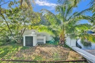 Hot Tub! Roof Top! Firepit! Boat Dock! - Fort Lauderdale - 8