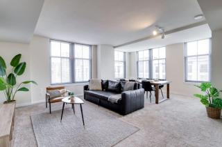 Fantastic 2 BR Condo At Pentagon City - Arlington - 0