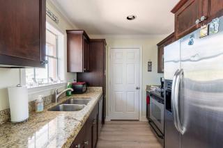Oceanfront at The Dawns - Galveston - 8
