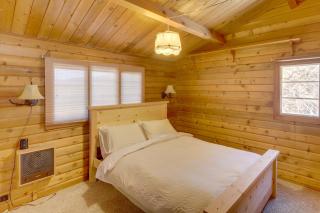 Pine Mountain Club Cabin Rental with Pool Access! - 1