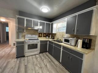 Beach Break House by the Surf - Daytona Beach - 9
