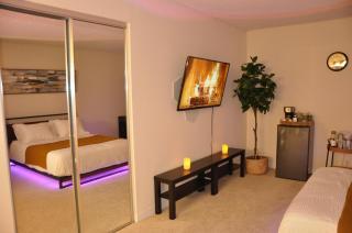 Private Room & Bathroom in Shared Oceanfront Home, Marina del Rey - Los Angeles - 7