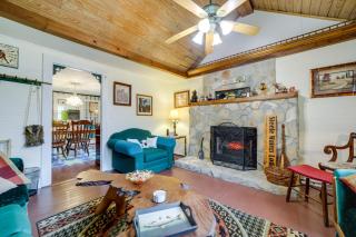 Pet-Friendly Smoky Mountain Getaway with Fire Pit! - Clyde - 8