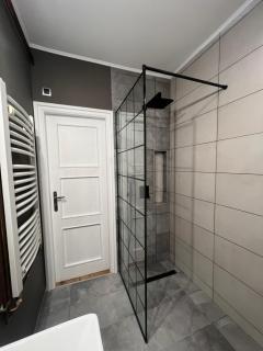 Downtown Admiral - 6