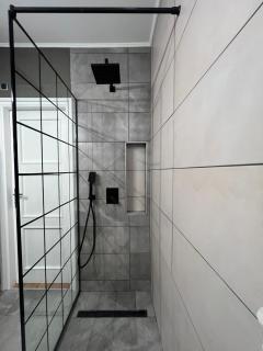 Downtown Admiral - 4