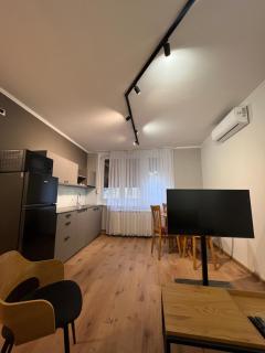 Downtown Admiral - 3