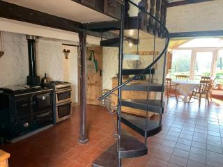 Stunning Barn conversion on a family run farm - Llanfynydd - 2