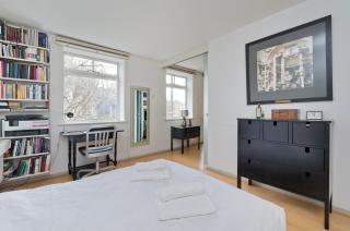 Large one bedroom flat with balcony close to the City by UnderTheDoormat - Londra - 4