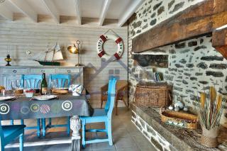 LocaLise - M3A La Maison du pêcheur au Guilvinec - Chambres vue mer - A 20m de la mer située à la pointe de Men Meur - Tout à pied, plage, port, centre, commerces, marché - Wifi inclus - Linge de lit inclus - Jardin clos - En option , ménage et serviettes - 1