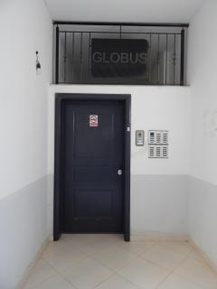 Modern Spacious 1 Bedroom Flat Next to the Beach - 2