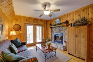 Smoky Mountains Cabin with Hot Tub, Deck and Views! - Sevierville - 1