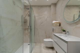 Russell House Suites - 2