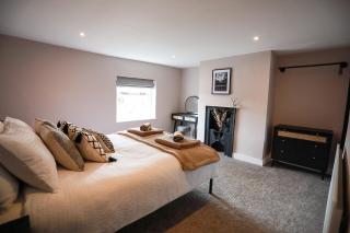 Auctioneers Cottage - 0