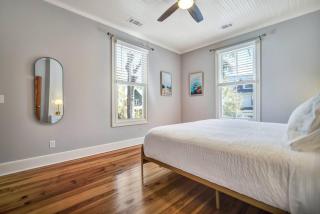 The Bluffton Village Home - 5 BR in Old Town w Carriage Home - 7