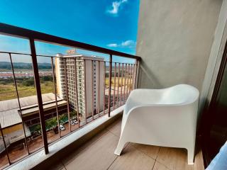 Desaru Central Apartment w Pool,CinemaScreen,Netflix & WiFi - 8