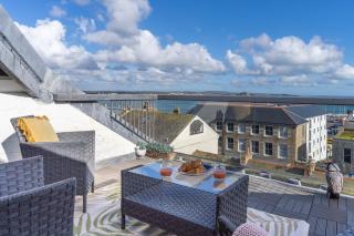 Stunning Views Over Mounts Bay with Balcony - Penzance - 6