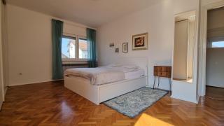 Charming Cottage w Terrace - 8